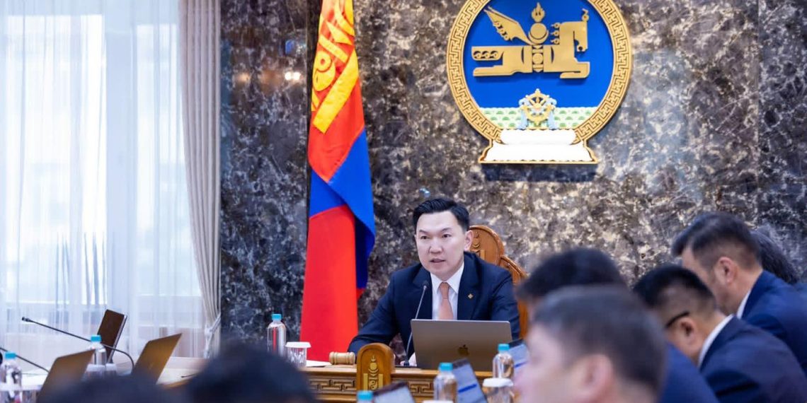 Өнөөдрийн Засгийн газрын хуралдаанаар дараах 20 асуудлыг хэлэлцэж байна