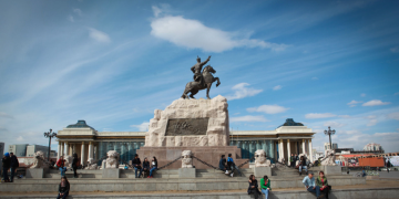 Сүхбаатарын талбайд 1072 хувьцаа өвлүүлэх талаар мэдээлэл өгч байна