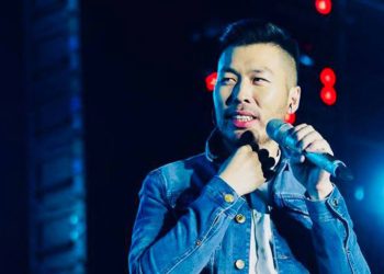 Татар хамтлагийн дуучин Д.Мөнхчулуун нэрээ өөрчилж Д.Мөнхчулуунтатар болгон бүртгүүлжээ