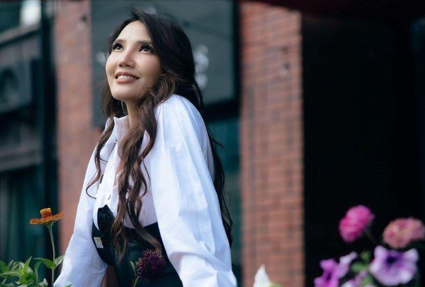 Асуудалд холбогдоод буй жүжигчин Б.Сэтгэлтүвшинг ажлаас нь халжээ