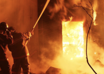 СХД-т сэндвичэн агуулах бүрэн шатаж байсныг 01:42 цагт галын тархалтыг зогсоожээ