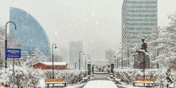 Зүүн аймгуудын зарим газарт цас орж, ихэнх нутгаар хүйтэн байна