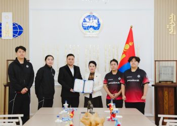 Гадаад харилцааны сайд Б.Батцэцэг The MongolZ багт Монгол Улсын соёлын элч гэрчилгээг олголоо