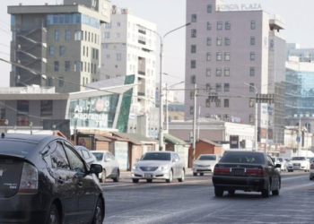 Тэгш, сондгойгоор хөдөлгөөнд оролцох зохицуулалтыг ХЗДХ-ийн сайд Б.Энхбаяр цуцалжээ