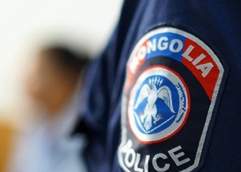 Сураггүй болсон 6 настай ихрүүд сумын төвөөс 8 км зайд унтаж байсныг эсэн мэнд олжээ