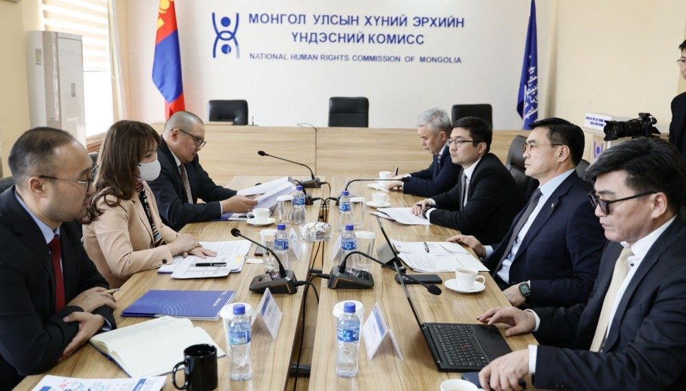 ХЭҮК-т ирж буй өргөдөл, гомдлын 70 орчим хувь нь хууль, шүүхийн байгууллагуудын үйл ажиллагаатай холбоотой гэв