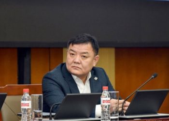 ИЗНН Р.Батболдыг намаасаа хөөжээ