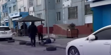 Цахим орчинд тархаад буй настай хоёр хүнийг зодсон эрэгтэйг олж тогтоожээ