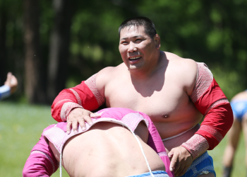 Улсын аварга Г.Эрхэмбаярын нэрэмжит 128 бөхийн барилдаан энэ Ням гарагт болно